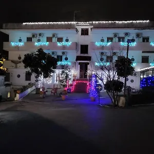 2* Hotel Souvenir